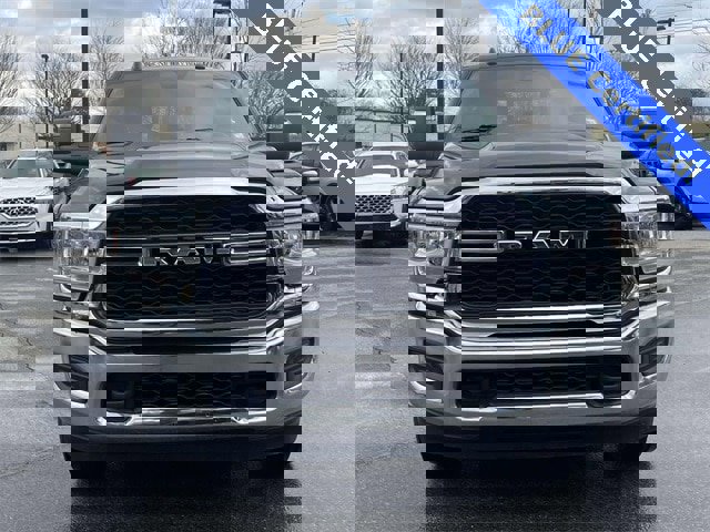 Used 2024 RAM 2500 Tradesman w/ Chrome Appearance Group image 8