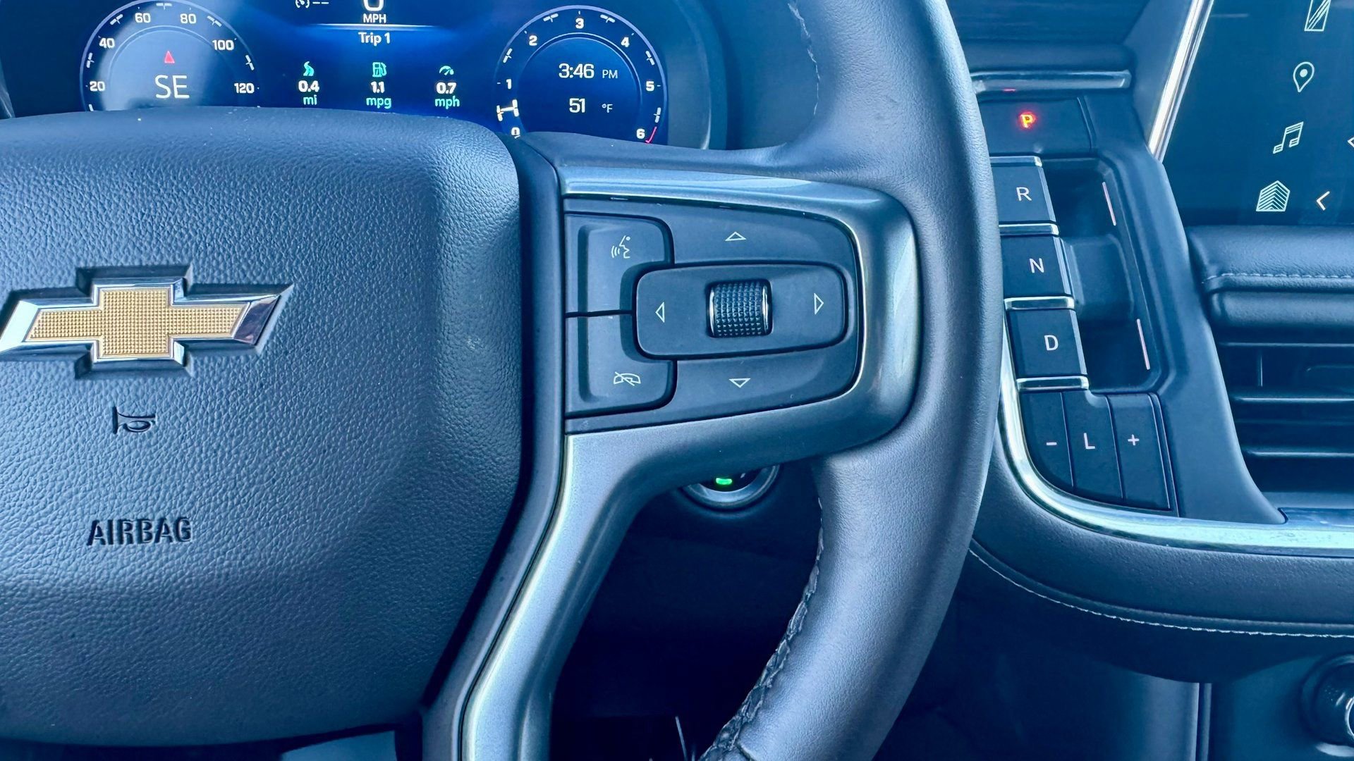 Used 2024 Chevrolet Suburban LT image 31