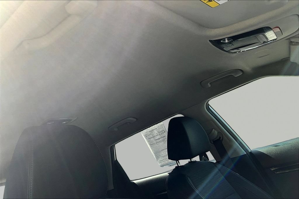 Used 2023 Kia Seltos S w/ Navigation Package FWD image 28