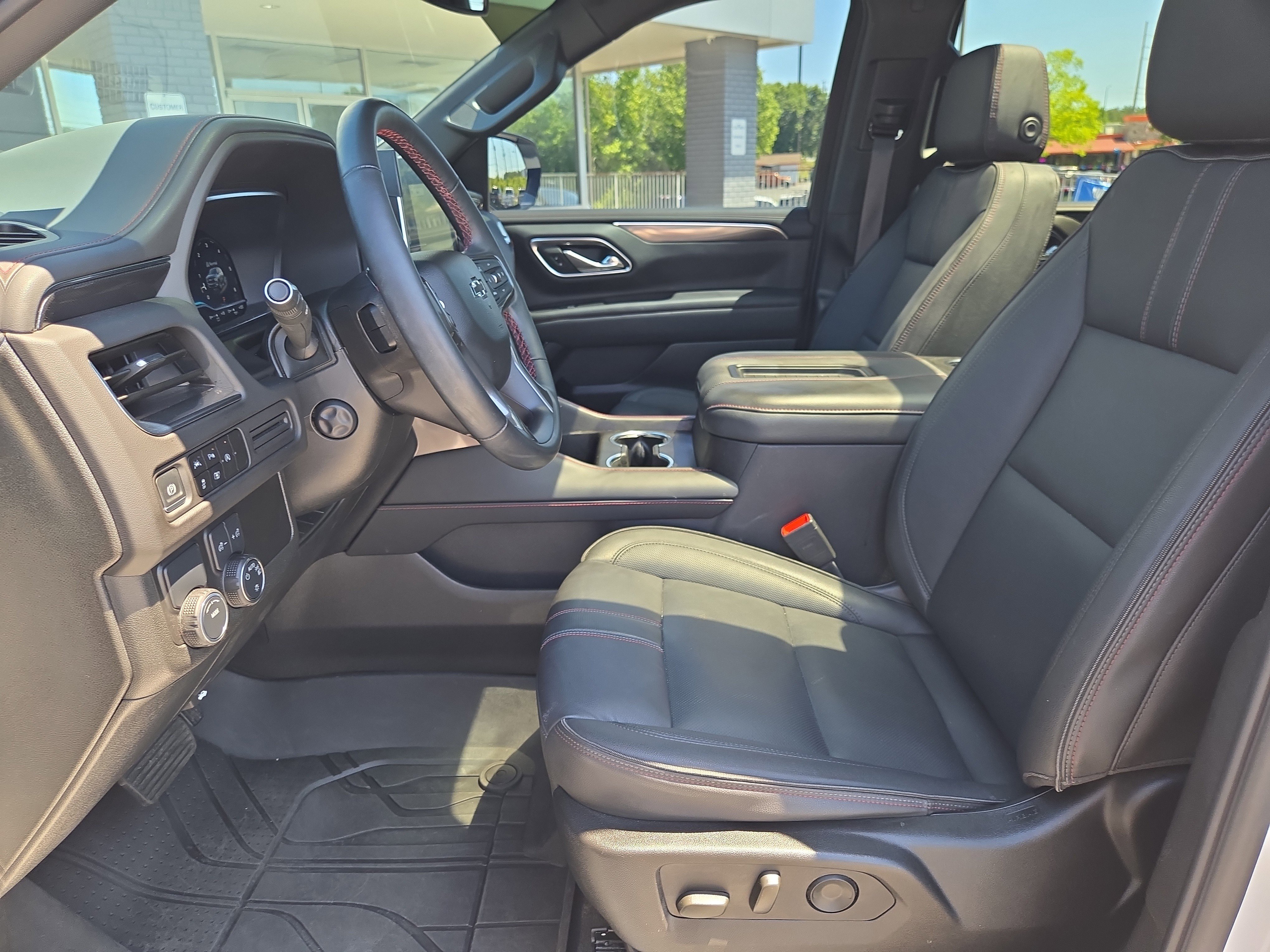 Used 2024 Chevrolet Tahoe RST w/ Luxury Package RWD image 24