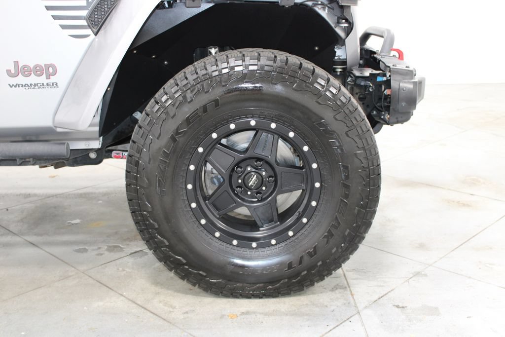 Used 2018 Jeep Wrangler Unlimited Rubicon w/ Steel Bumper Group AWD/4WD image 15