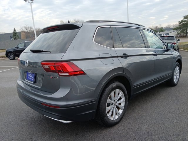 Used 2019 Volkswagen Tiguan SE w/ Panoramic Sunroof Package AWD/4WD image 4