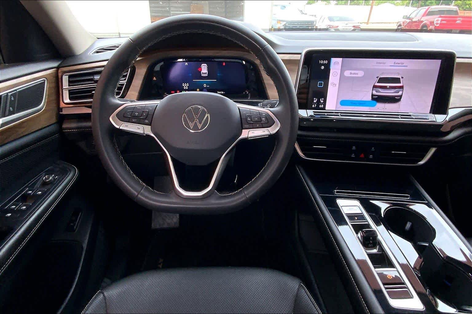 Used 2024 Volkswagen Atlas SE FWD image 6