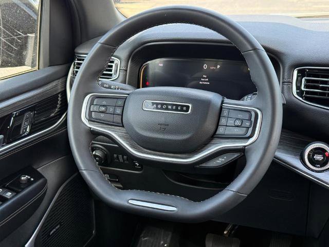 Used 2024 Jeep Wagoneer L Series II w/ Flexible Seating Group AWD/4WD image 13