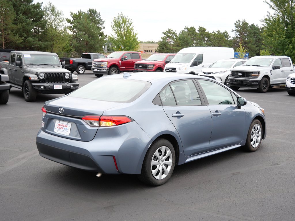 Used 2025 Toyota Corolla LE FWD image 6