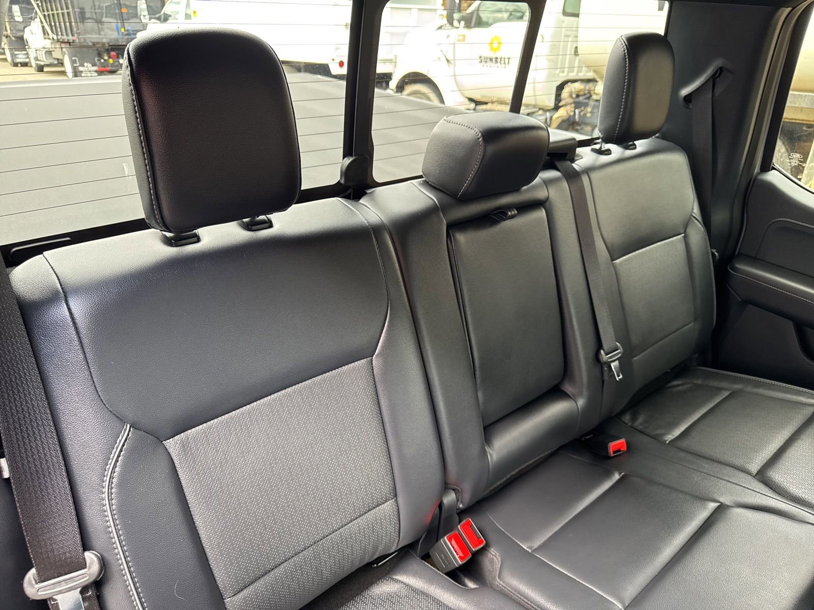 Certified 2024 Ford F150 Lariat w/ FX4 Off-Road Package image 32