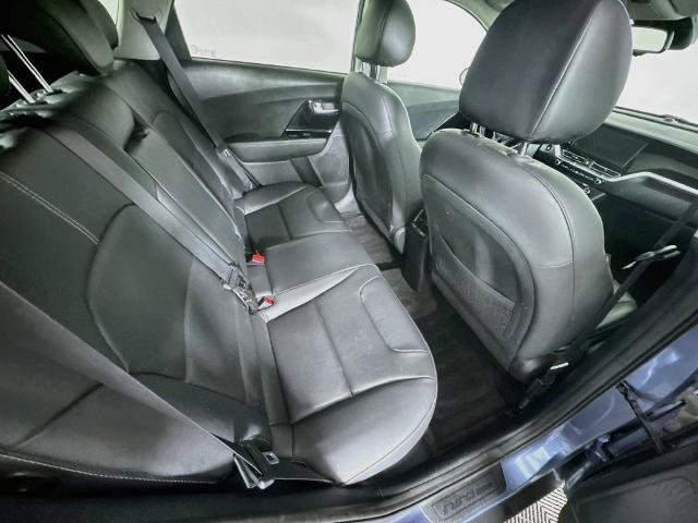 Used 2022 Kia Niro EX Premium FWD image 27