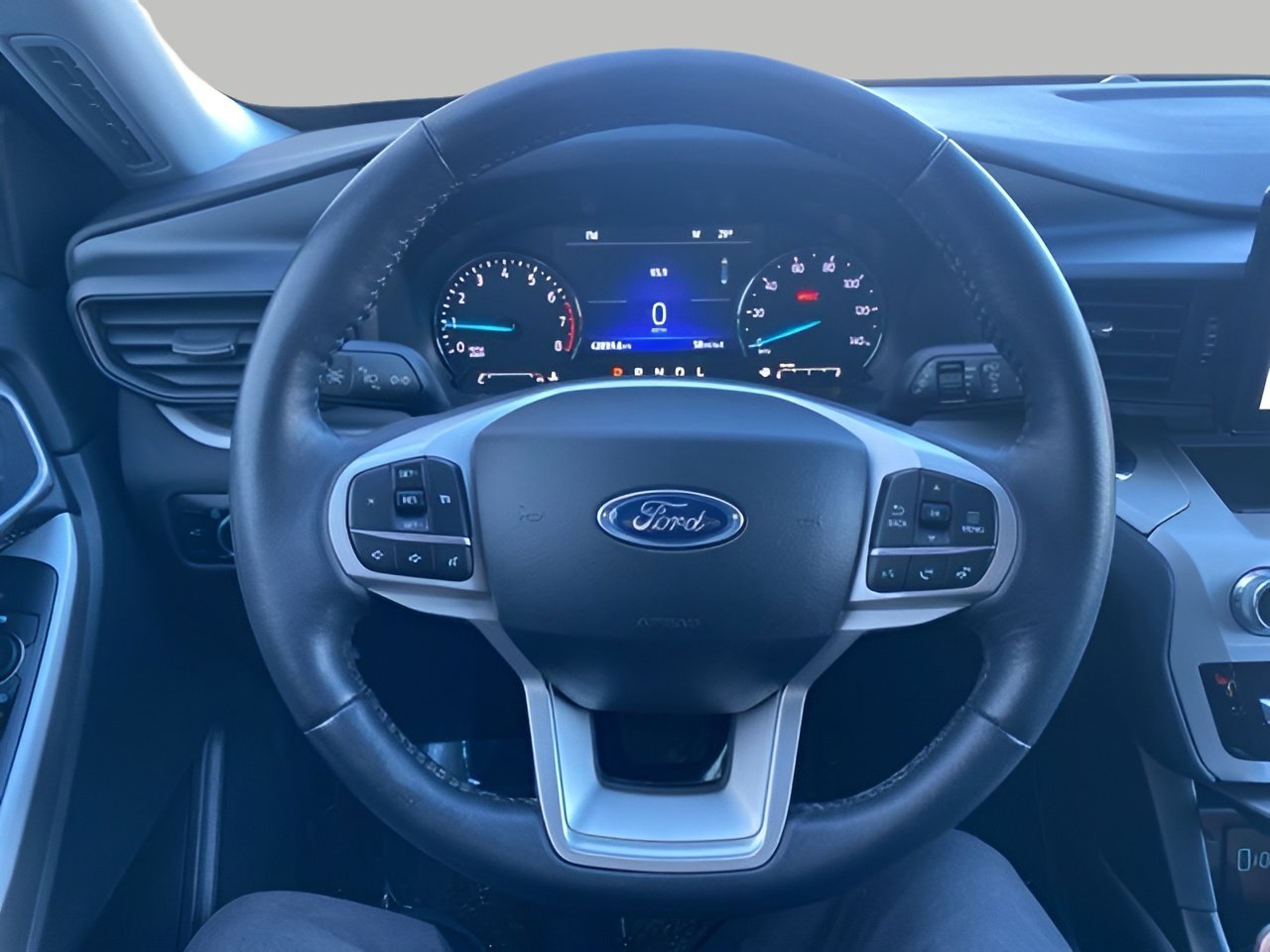 Certified 2023 Ford Explorer XLT w/ Class IV Trailer Tow Package image 13