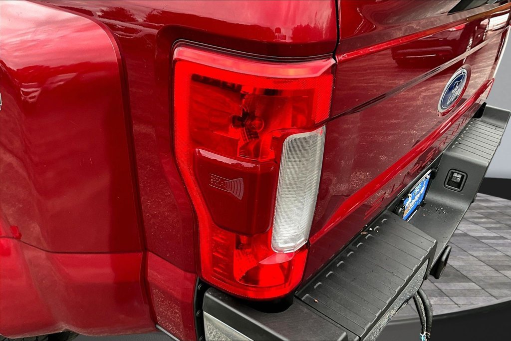 Certified 2019 Ford F450 XLT w/ XLT Premium Package AWD/4WD image 27