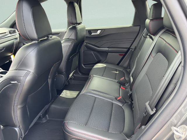 Certified 2025 Ford Escape ST-Line Select w/ Tech Pack #1 AWD/4WD image 5