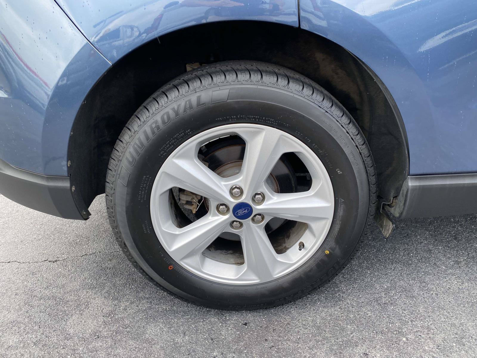 Certified 2018 Ford Edge SE FWD image 9