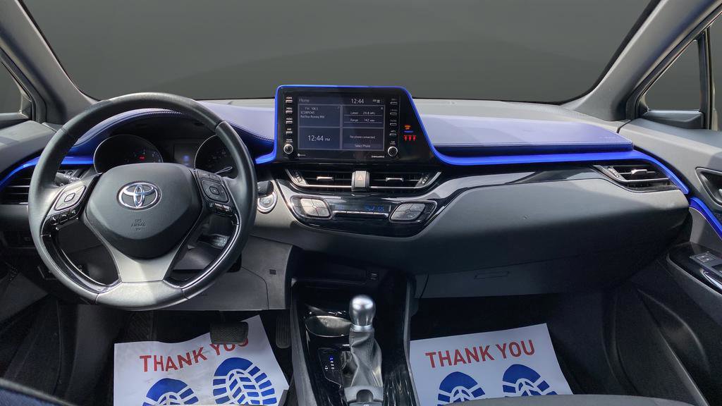 Used 2020 Toyota C-HR XLE FWD image 11