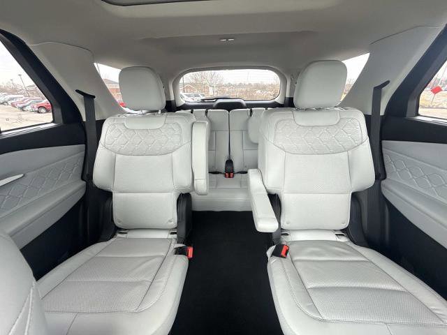 Certified 2025 Ford Explorer Platinum w/ Ultimate Package image 17