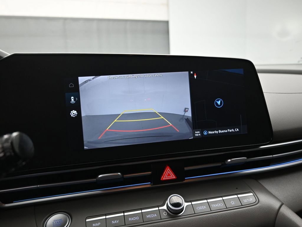 Used 2024 Hyundai Elantra SEL image 23