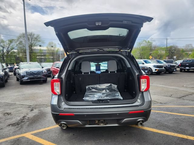 Certified 2023 Ford Explorer XLT w/ Equipment Group 202A AWD/4WD image 7