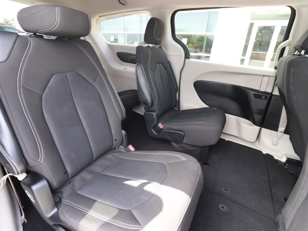 Used 2023 Chrysler Voyager LX FWD image 22