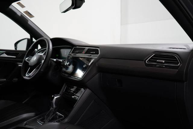 Used 2024 Volkswagen Tiguan SE R-Line FWD image 23
