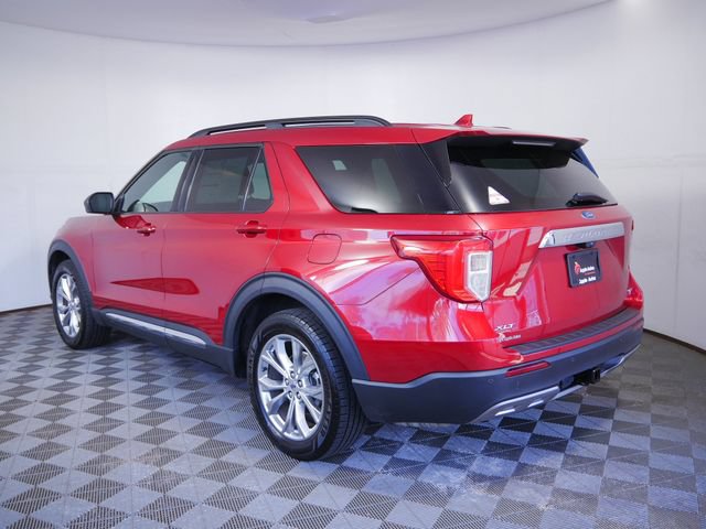 Certified 2020 Ford Explorer XLT w/ Equipment Group 202A AWD/4WD image 4