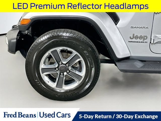 Used 2023 Jeep Wrangler Unlimited Sahara w/ LED Lighting Group AWD/4WD image 38