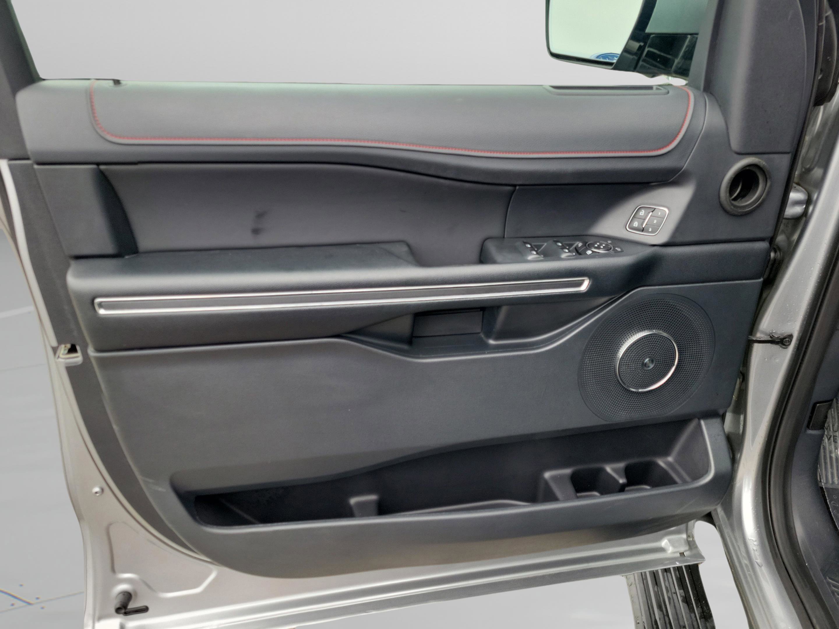Certified 2022 Ford Expedition Limited RWD image 16