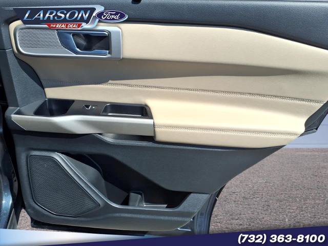 Certified 2023 Ford Explorer Limited AWD/4WD image 11