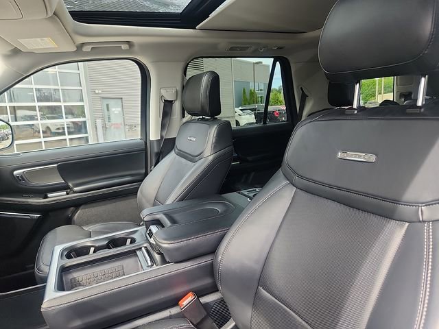 Certified 2025 Ford Expedition Platinum AWD/4WD image 21