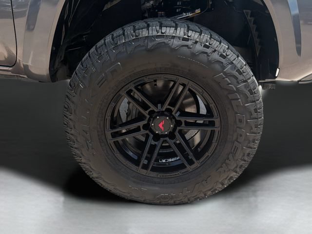 Used 2021 Toyota Tacoma TRD Sport w/ Technology Package RWD image 9