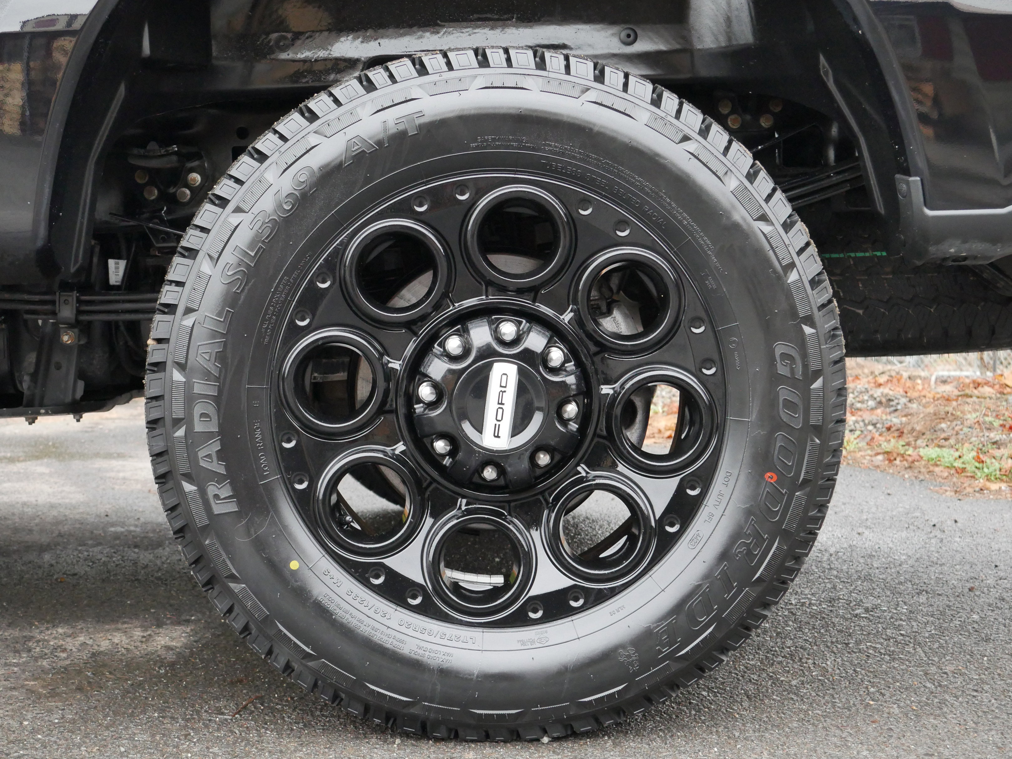 Certified 2023 Ford F350 Lariat w/ Black Appearance Package image 28