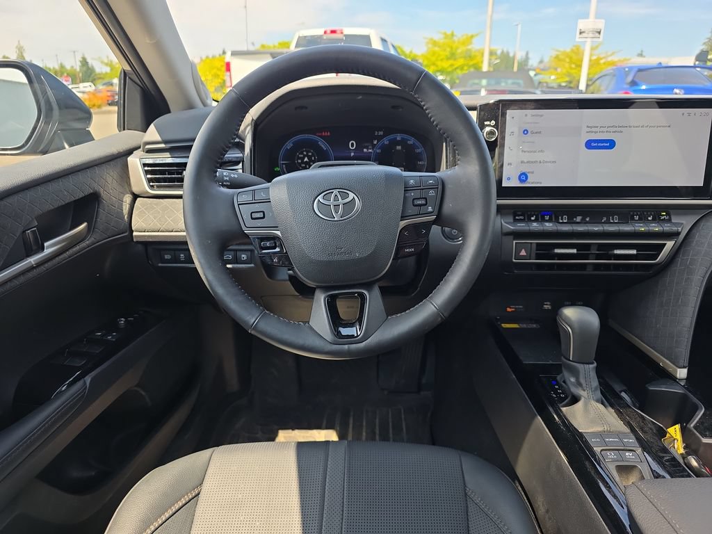 Used 2025 Toyota Camry XLE w/ Premium Plus Package AWD/4WD image 8