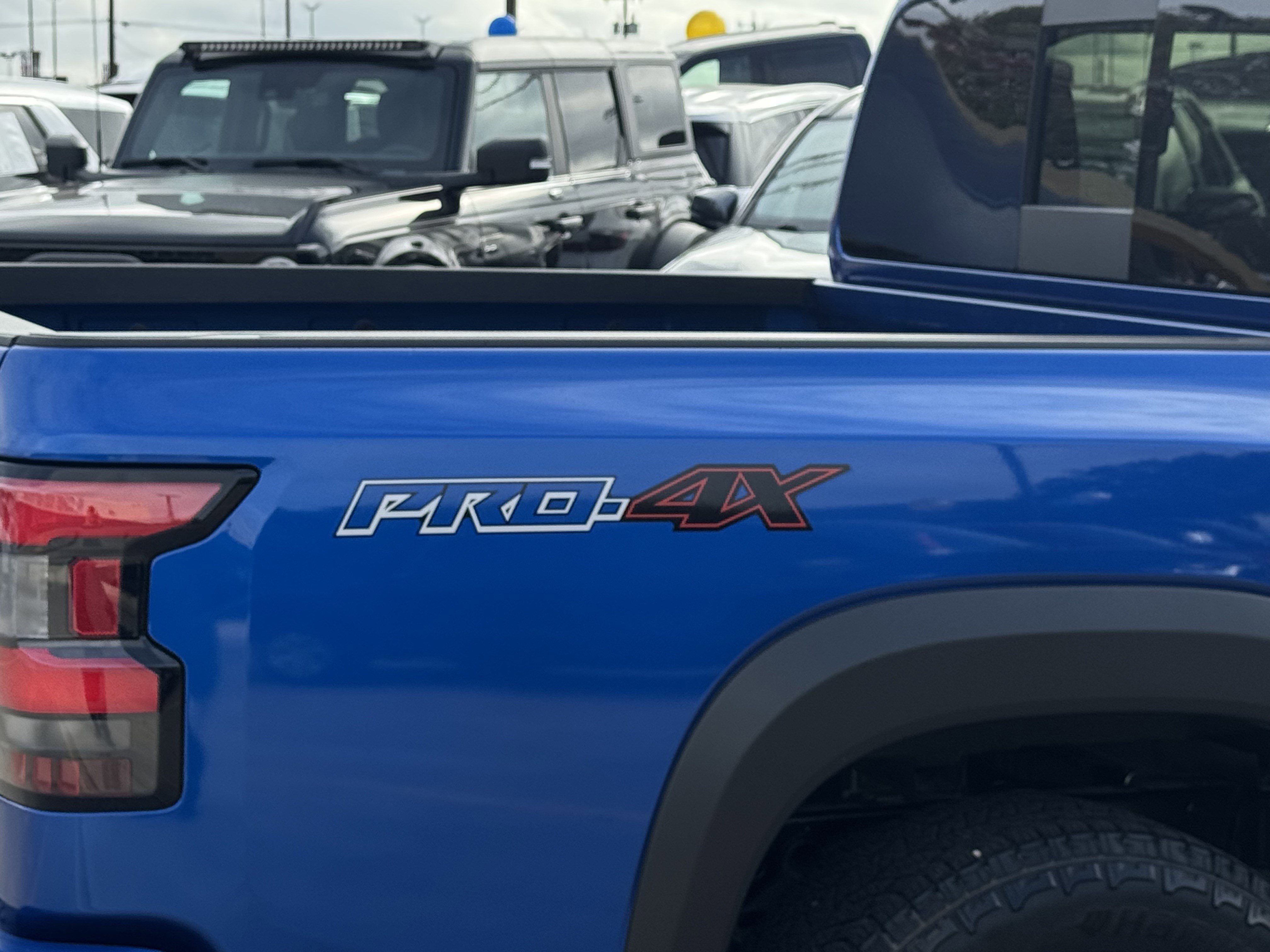 Used 2024 Nissan Frontier PRO-4X w/ Off-Road Protection Package image 10