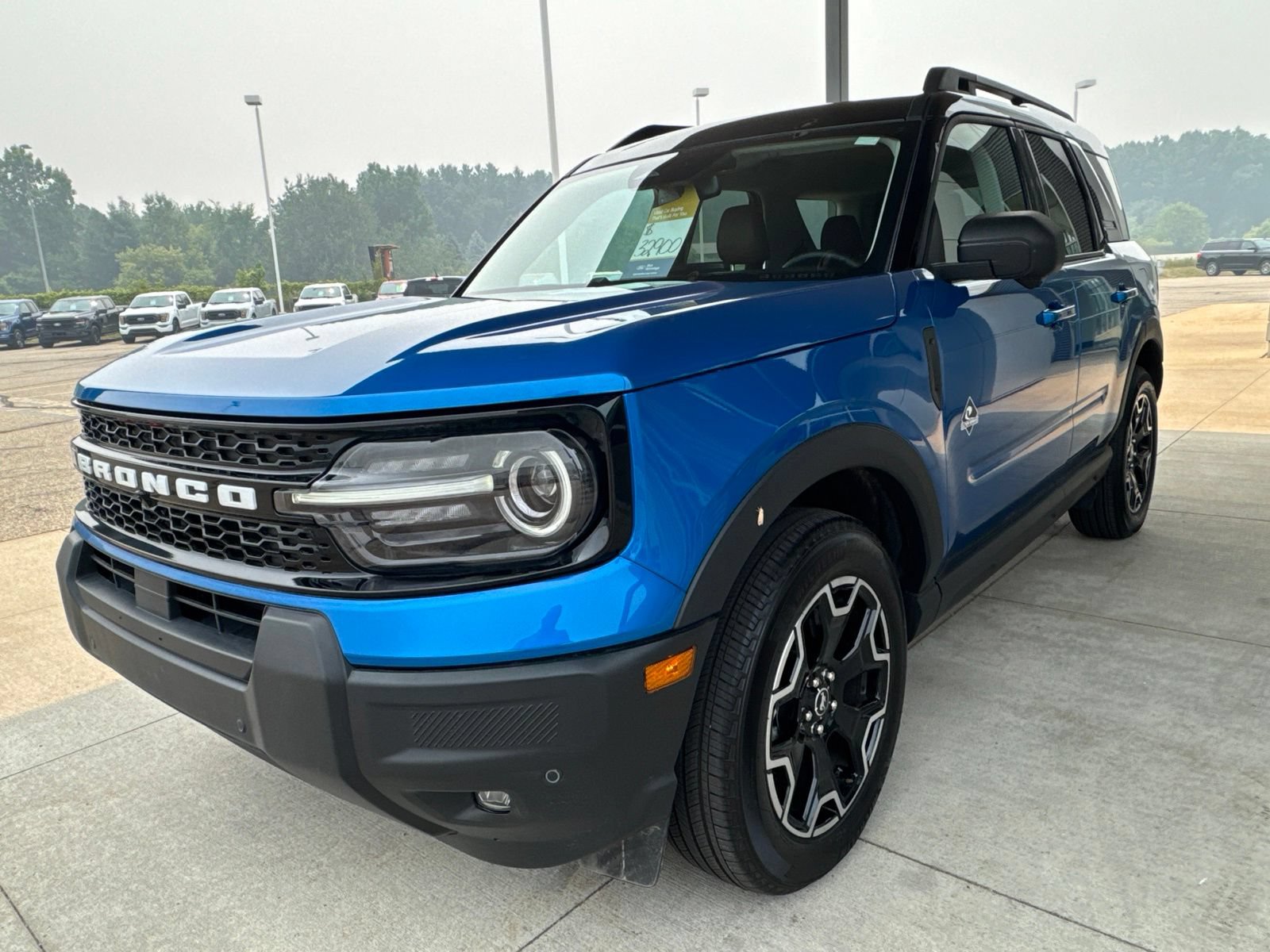 Certified 2025 Ford Bronco Sport Outer Banks w/ Outer Banks Tech Package+ AWD/4WD image 3