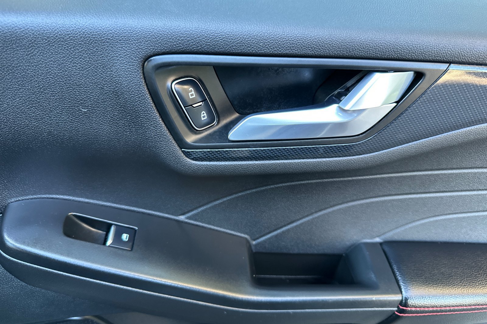 Certified 2025 Ford Escape ST-Line w/ Tech Pack #1 FWD image 20