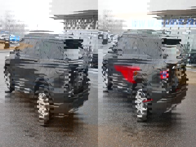 Certified 2024 Ford Explorer XLT w/ Equipment Group 202A image 5