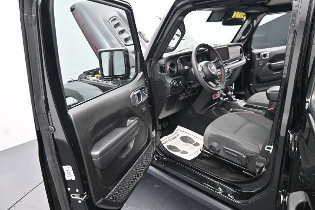 Used 2024 Jeep Wrangler Unlimited Rubicon AWD/4WD image 17