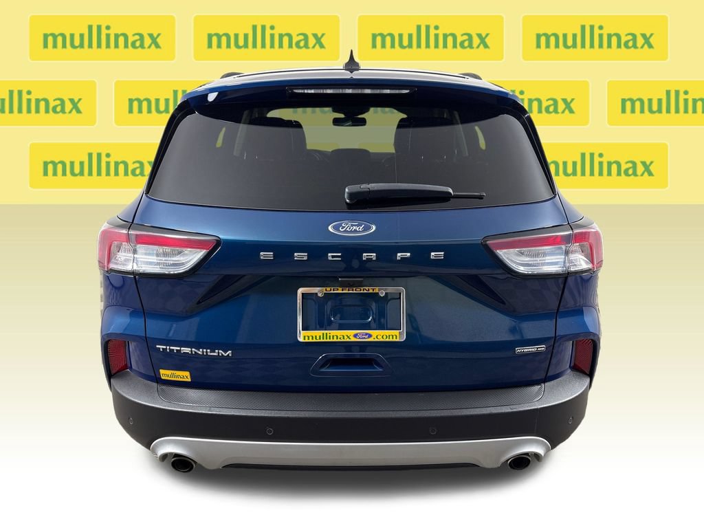 Certified 2020 Ford Escape Titanium w/ Titanium Premium Package 2.0 AWD/4WD image 6