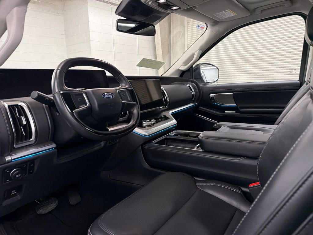 Certified 2025 Ford Expedition Max Platinum AWD/4WD image 6