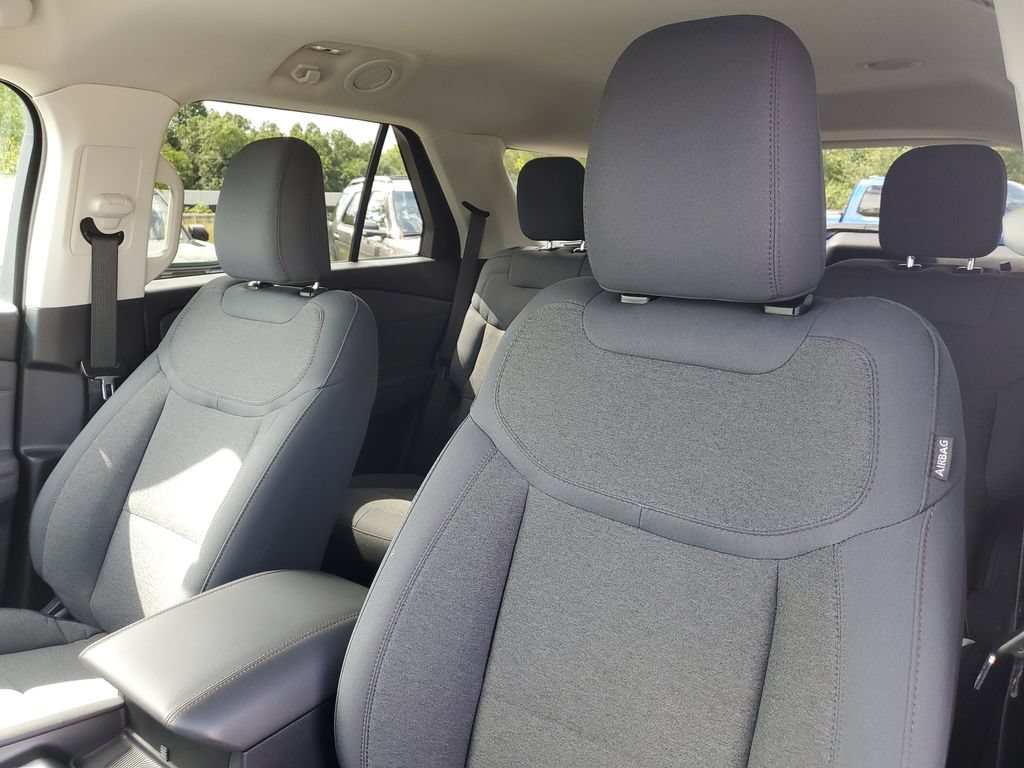 Certified 2025 Ford Explorer Active AWD/4WD image 14