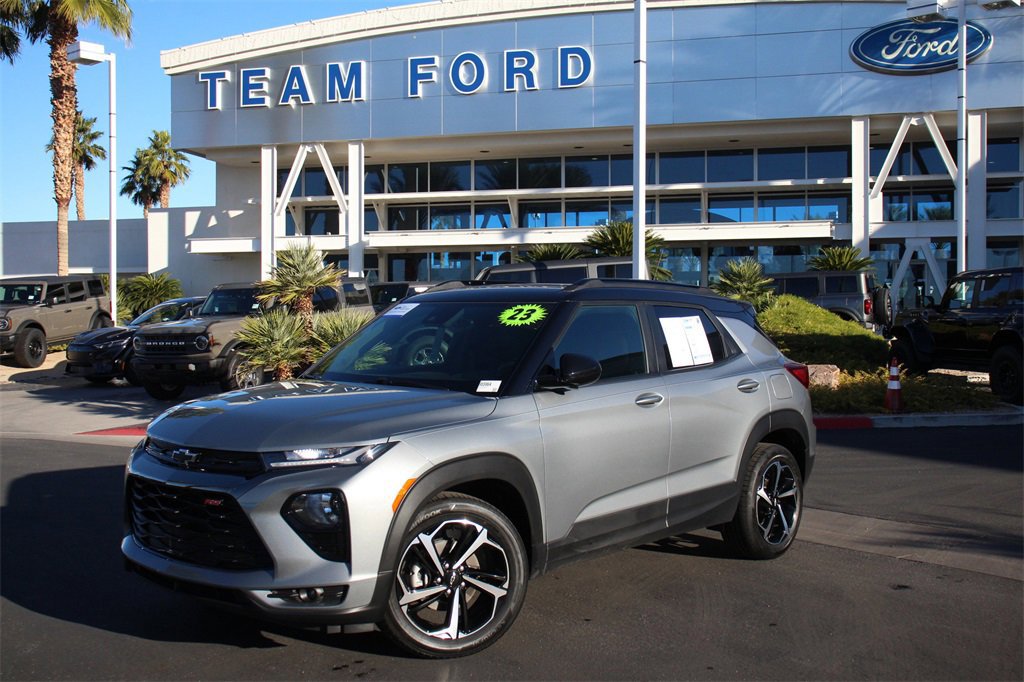 Used 2023 Chevrolet TrailBlazer RS w/ Convenience Package image 2