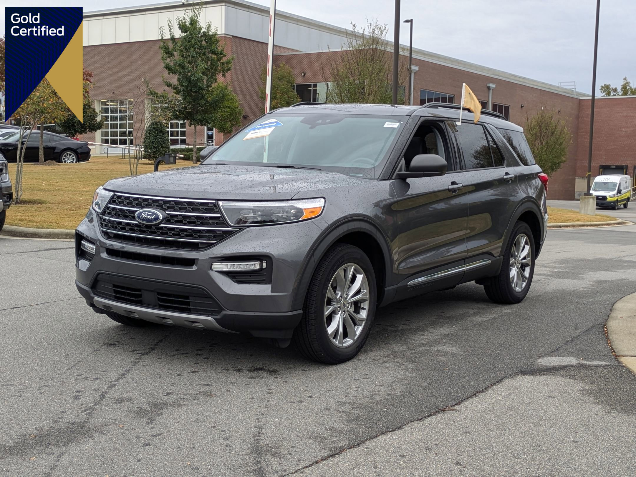 Certified 2021 Ford Explorer XLT w/ Equipment Group 202A