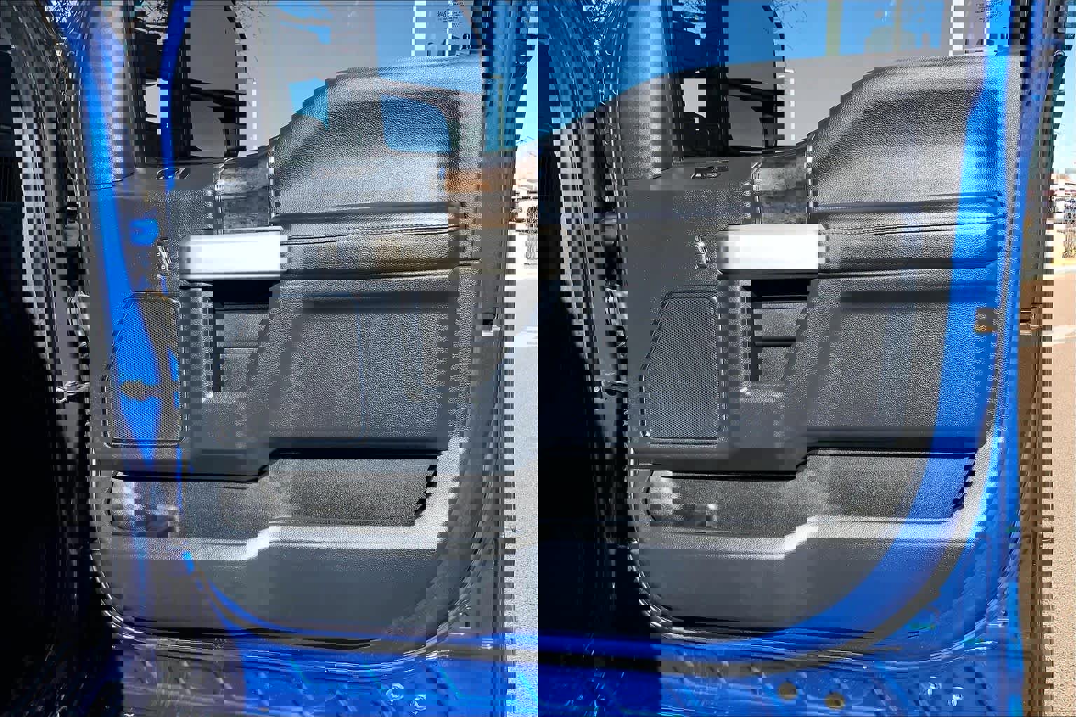 Certified 2022 Ford F350 Lariat w/ Tremor Off-Road Package image 22