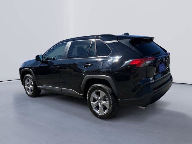 Used 2025 Toyota RAV4 XLE AWD/4WD image 3