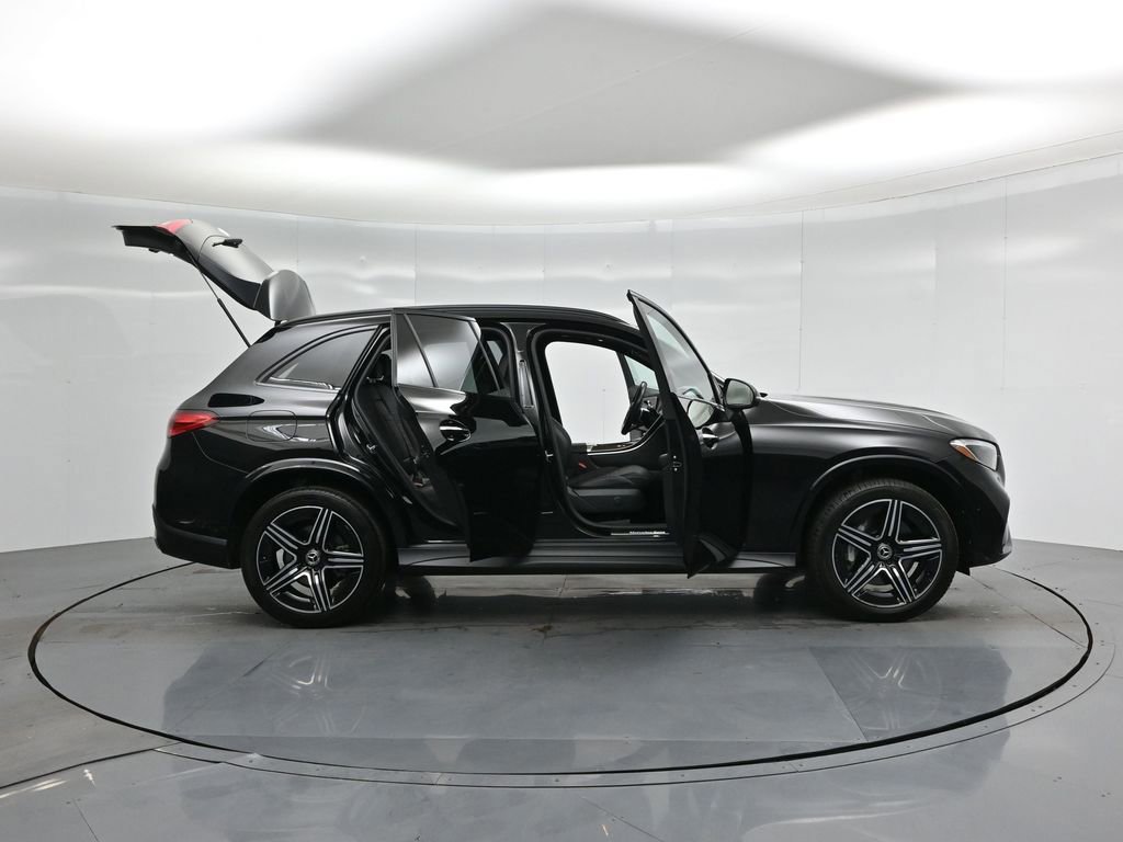 Used 2023 Mercedes-Benz GLC 300 image 32