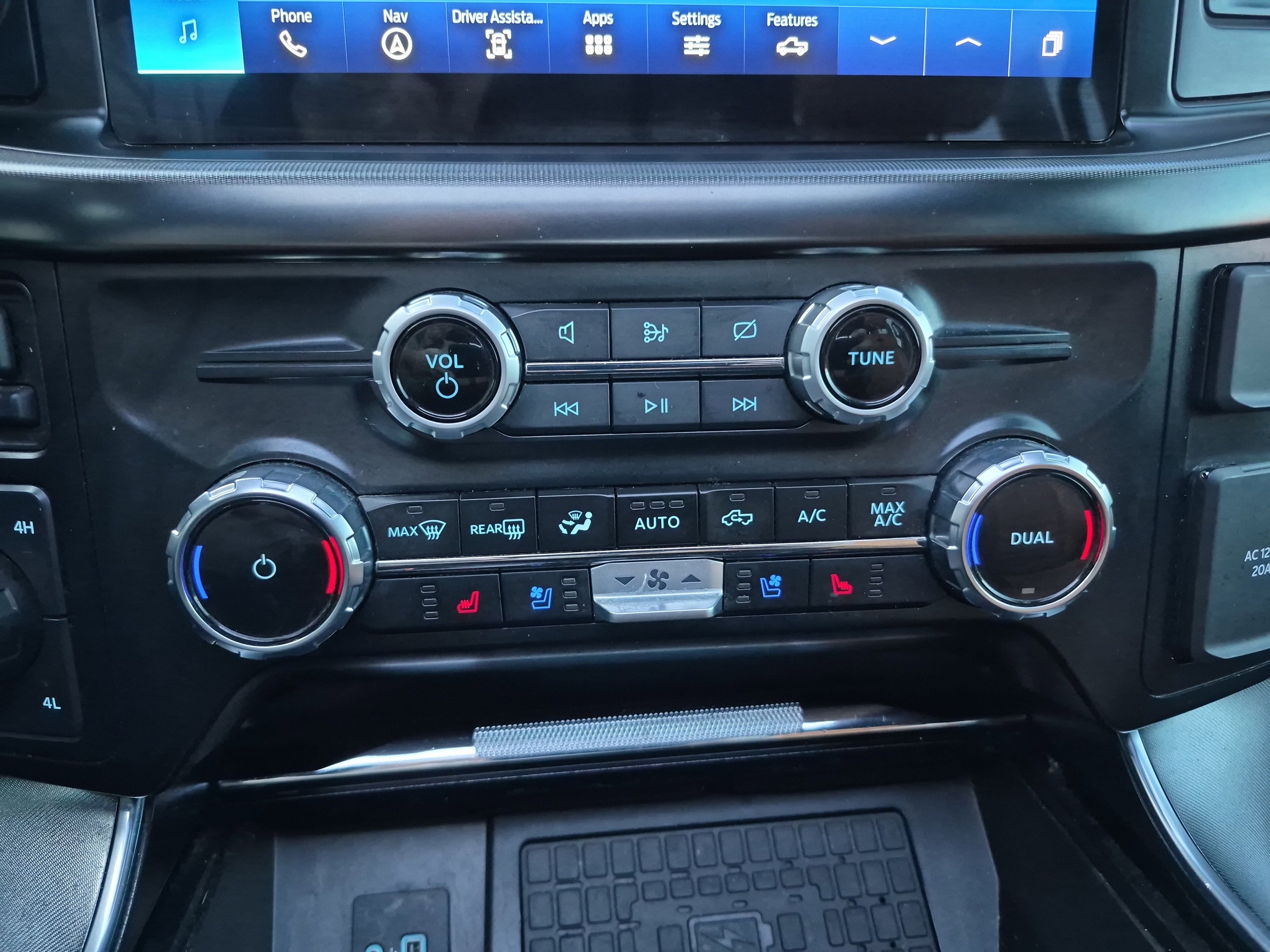 Certified 2023 Ford F150 Platinum w/ Equipment Group 701A High image 38