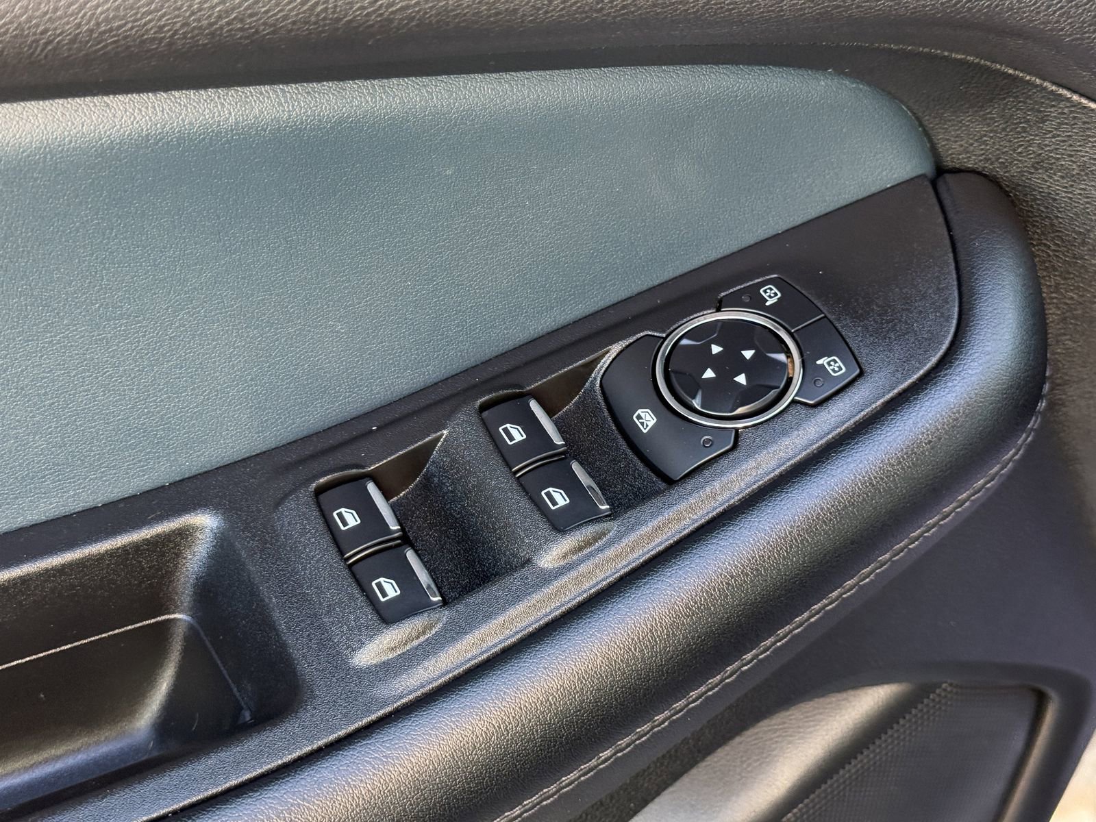 Certified 2024 Ford Edge SEL w/ Sport Appearance Package image 17