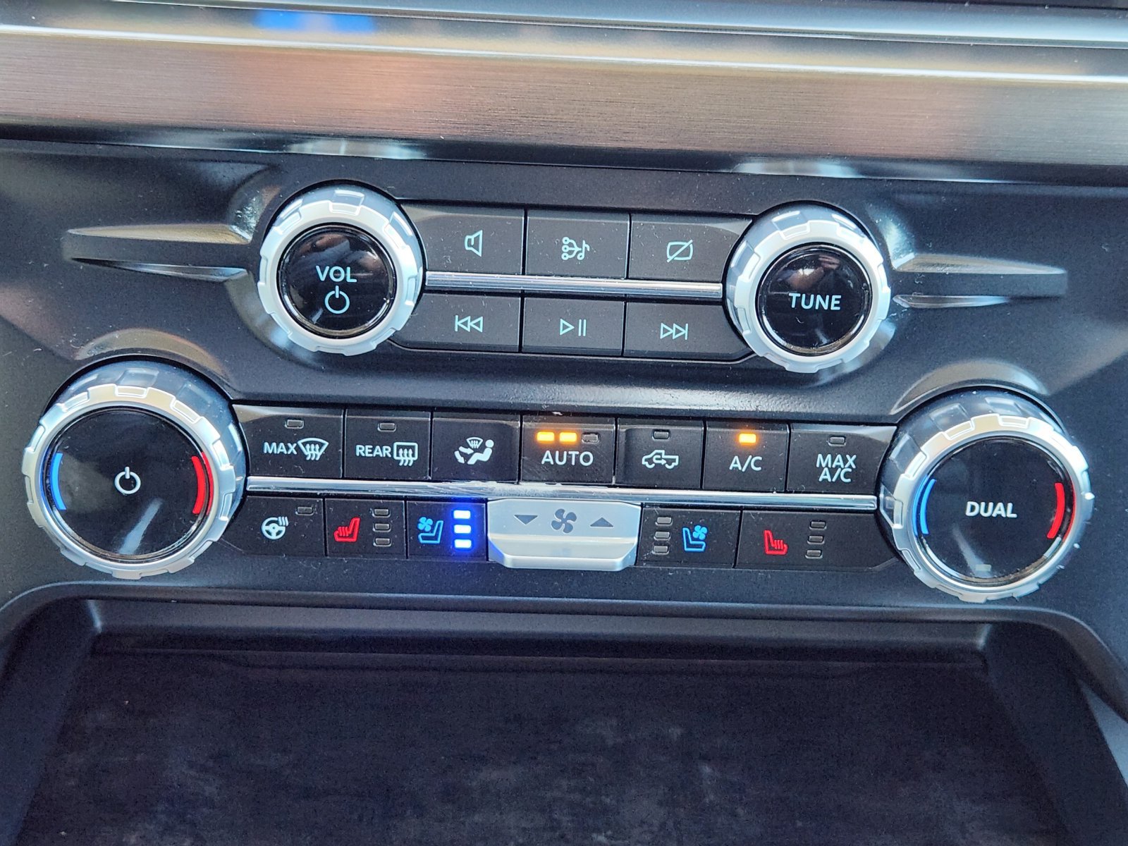 Certified 2024 Ford F250 Lariat w/ Lariat Ultimate Package AWD/4WD image 21