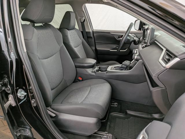 Used 2021 Toyota RAV4 XLE w/ Convenience Package AWD/4WD image 23