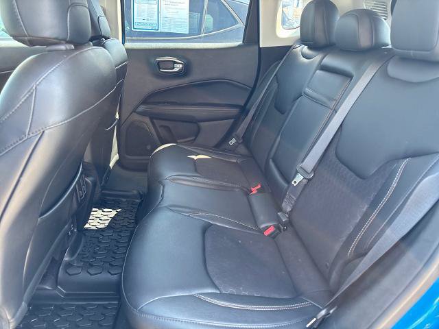 Used 2018 Jeep Compass Latitude w/ Popular Equipment Group FWD image 17