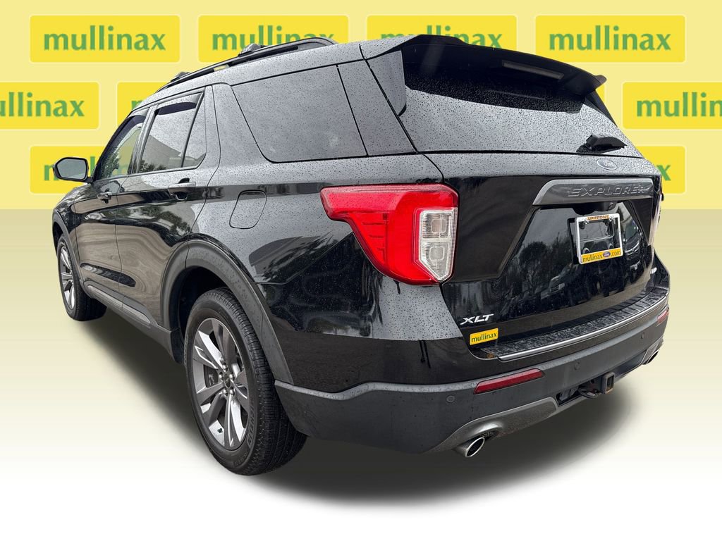 Certified 2022 Ford Explorer XLT w/ Equipment Group 202A image 10