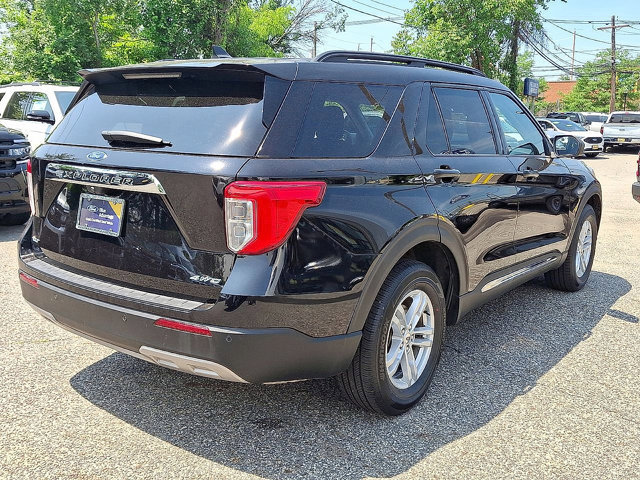 Certified 2022 Ford Explorer XLT w/ Equipment Group 202A image 25