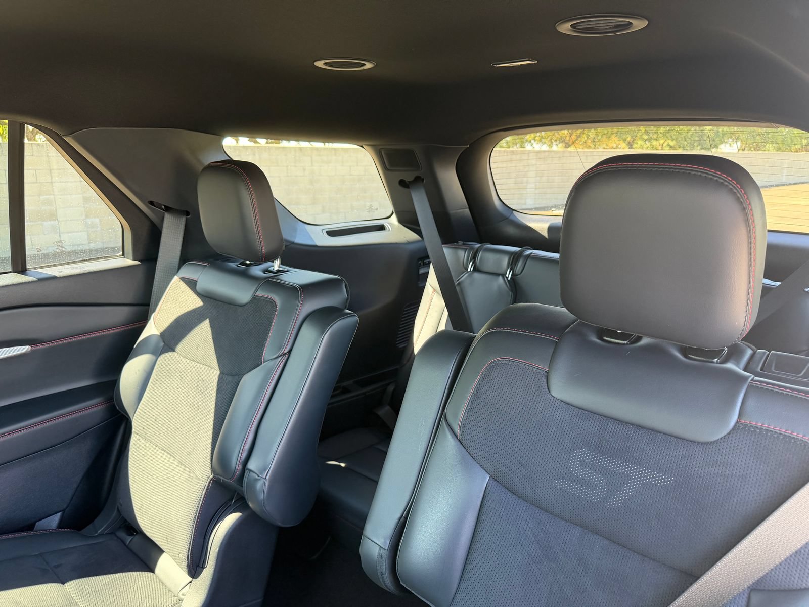Certified 2025 Ford Explorer ST AWD/4WD image 18